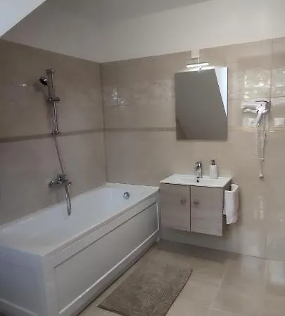 Hella Vendeghaz Guest house